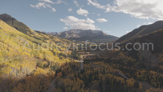Fall Overlook of Sheep Mountain – Telluride, Colorado (4K Drone Footage)